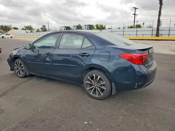 5YFBURHE3HP702204 2017 TOYOTA COROLLA - Image 2