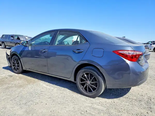 5YFBURHE3HP703997 2017 TOYOTA COROLLA - Image 2