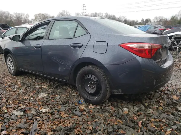 5YFBURHE3HP708293 2017 TOYOTA COROLLA - Image 2