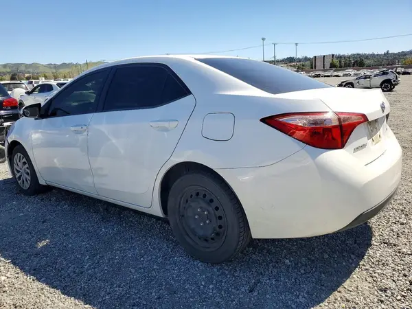5YFBURHE3HP708407 2017 TOYOTA COROLLA - Image 2