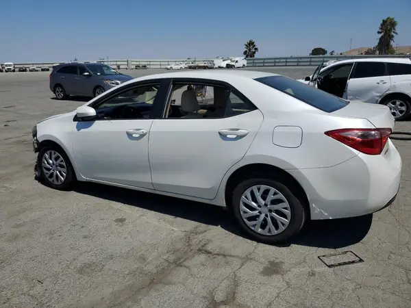 5YFBURHE3HP709346 2017 TOYOTA COROLLA - Image 2
