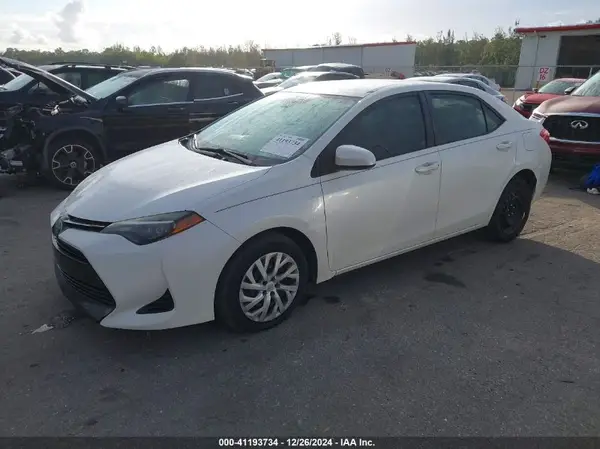 5YFBURHE3HP709833 2017 TOYOTA COROLLA - Image 2