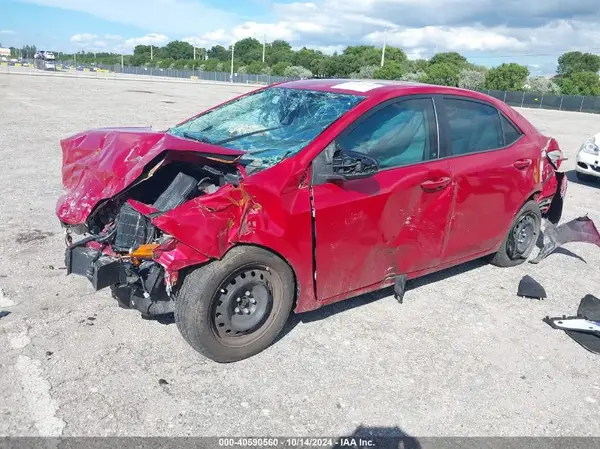 5YFBURHE3HP710481 2017 TOYOTA COROLLA - Image 2