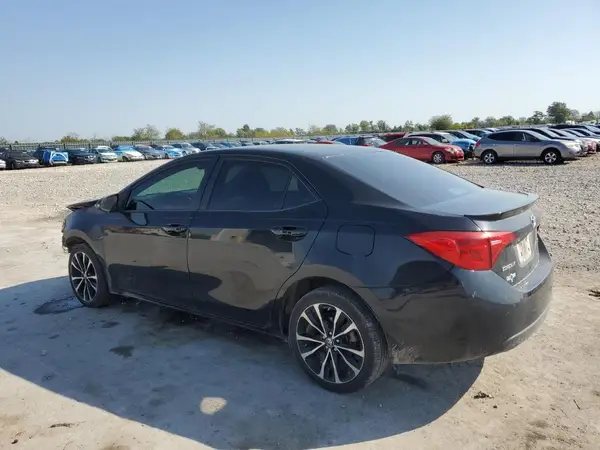 5YFBURHE3HP710805 2017 TOYOTA COROLLA - Image 2