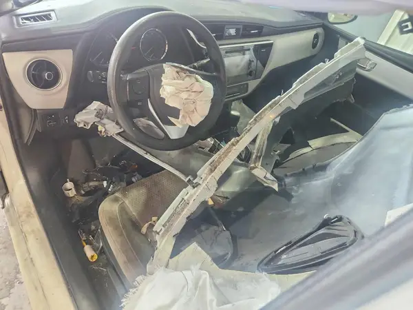 5YFBURHE3HP712120 2017 TOYOTA COROLLA - Image 8