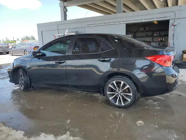 5YFBURHE3HP713557 2017 TOYOTA COROLLA - Image 2