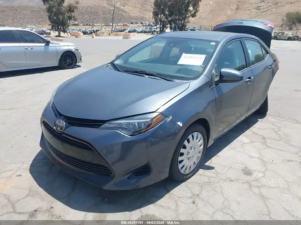5YFBURHE3HP713686 2017 TOYOTA COROLLA - Image 2
