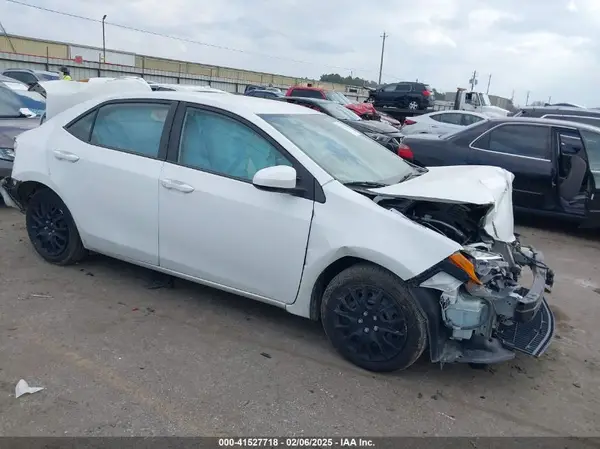 5YFBURHE3HP714076 2017 TOYOTA COROLLA - Image 1