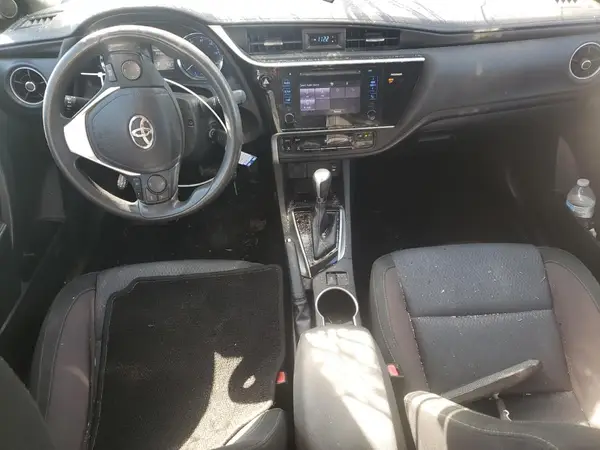 5YFBURHE3HP716040 2017 TOYOTA COROLLA - Image 8