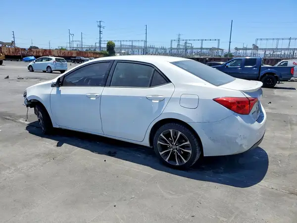 5YFBURHE3HP716524 2017 TOYOTA COROLLA - Image 2