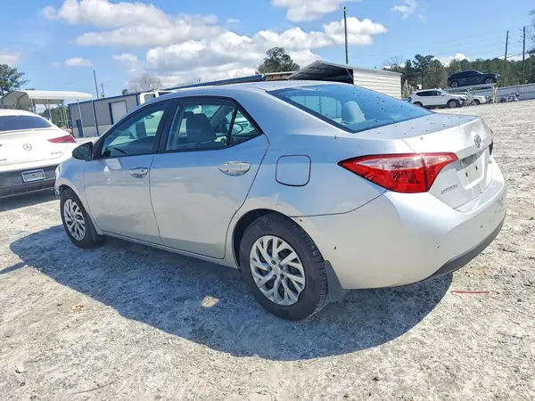 5YFBURHE3HP719715 2017 TOYOTA COROLLA - Image 2