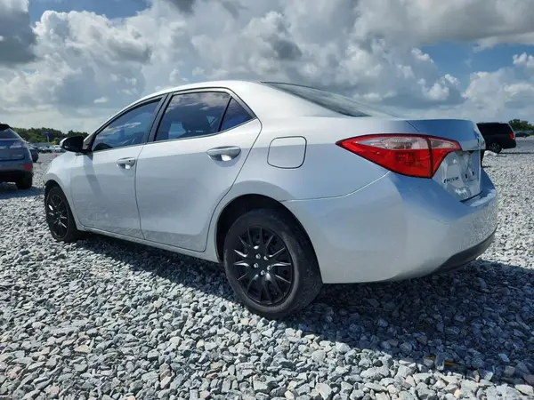 5YFBURHE3HP719746 2017 TOYOTA COROLLA - Image 2