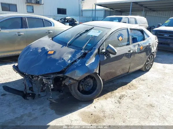 5YFBURHE3HP722064 2017 TOYOTA COROLLA - Image 2