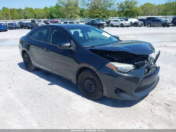 5YFBURHE3HP724316 2017 TOYOTA COROLLA - Image 1