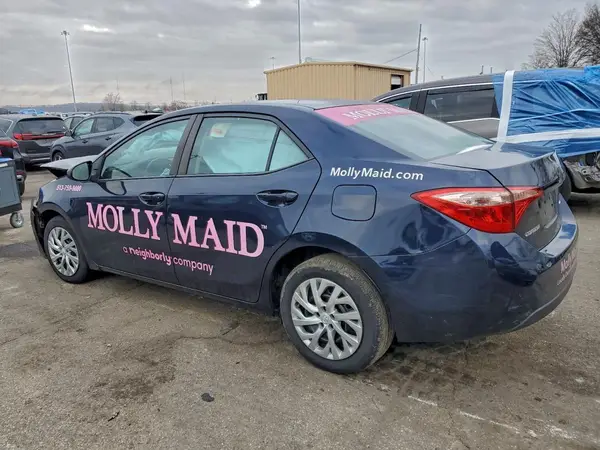 5YFBURHE3HP724901 2017 TOYOTA COROLLA - Image 2