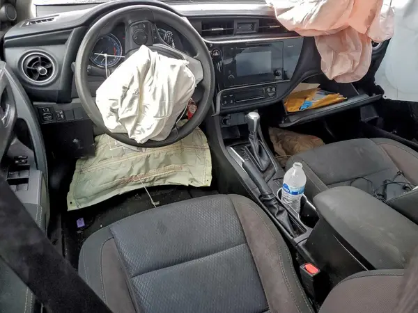 5YFBURHE3HP724901 2017 TOYOTA COROLLA - Image 8