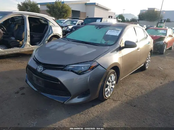 5YFBURHE3HP726177 2017 TOYOTA COROLLA - Image 2