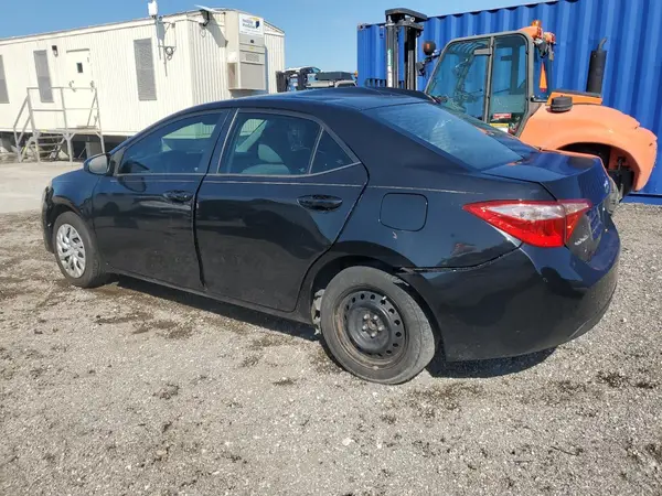 5YFBURHE3HP727023 2017 TOYOTA COROLLA - Image 2