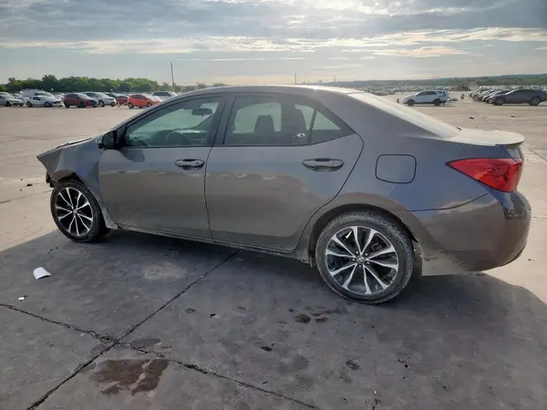 5YFBURHE3HP728088 2017 TOYOTA COROLLA - Image 2
