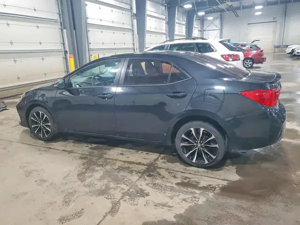 5YFBURHE3HP728947 2017 TOYOTA COROLLA - Image 2
