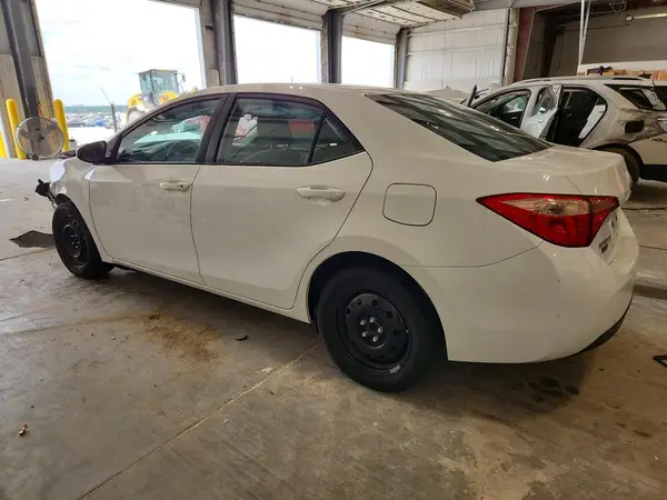 5YFBURHE3HP730875 2017 TOYOTA COROLLA - Image 2