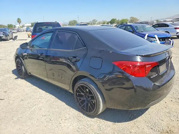 5YFBURHE3HP731346 2017 TOYOTA COROLLA - Image 2
