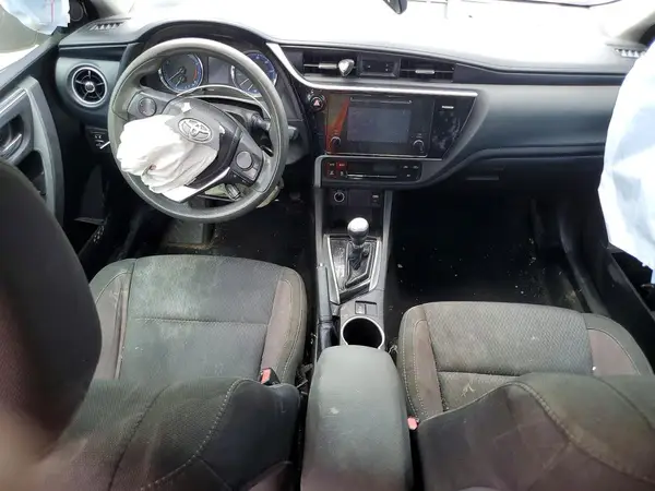 5YFBURHE3HP734182 2017 TOYOTA COROLLA - Image 8