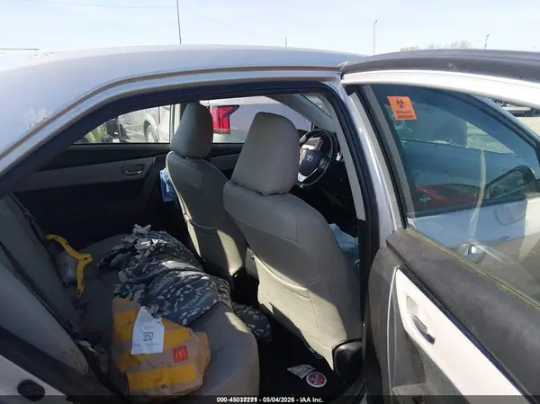 5YFBURHE3HP736370 2017 TOYOTA COROLLA - Image 8