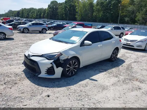 5YFBURHE3HP737776 2017 TOYOTA COROLLA - Image 2