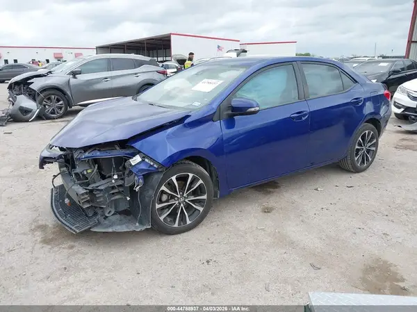 5YFBURHE3JP741431 2018 TOYOTA COROLLA - Image 2