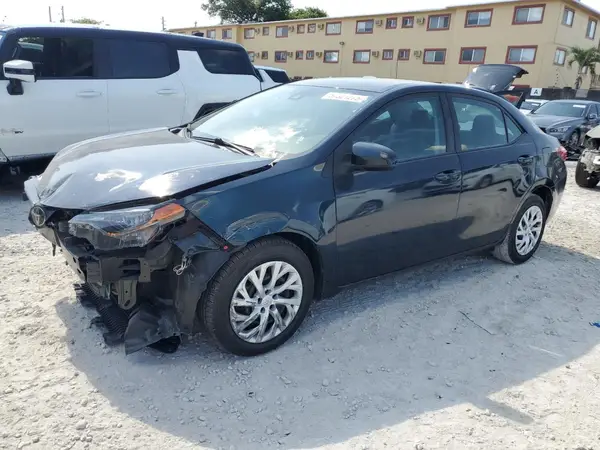 5YFBURHE3JP743311 2018 TOYOTA COROLLA - Image 1