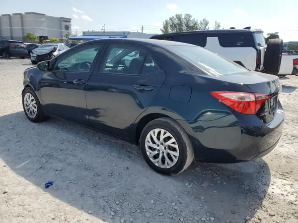 5YFBURHE3JP743311 2018 TOYOTA COROLLA - Image 2