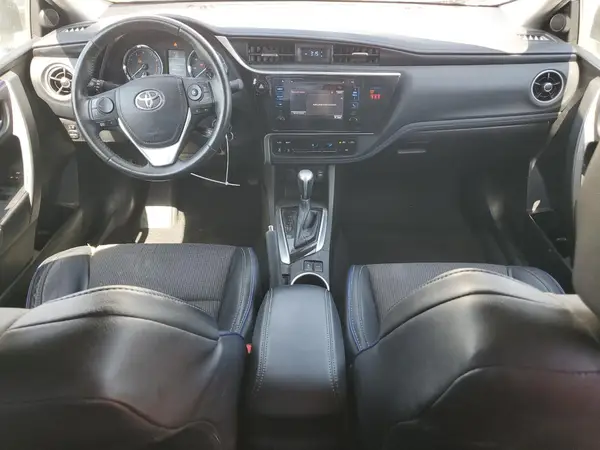 5YFBURHE3JP744765 2018 TOYOTA COROLLA - Image 8