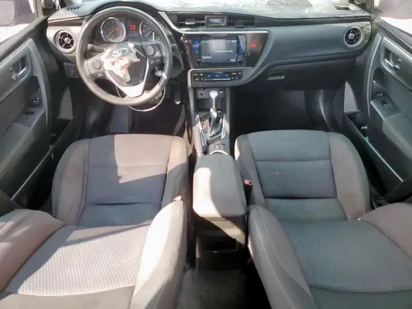 5YFBURHE3JP744779 2018 TOYOTA COROLLA - Image 8
