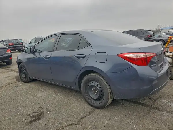 5YFBURHE3JP745088 2018 TOYOTA COROLLA - Image 2