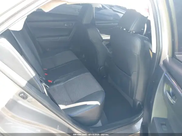 5YFBURHE3JP745981 2018 TOYOTA COROLLA - Image 8