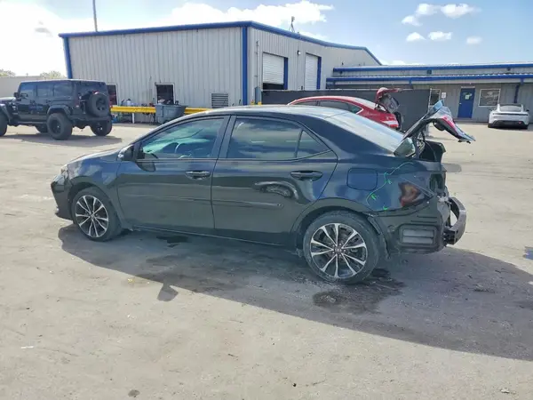 5YFBURHE3JP747410 2018 TOYOTA COROLLA - Image 2