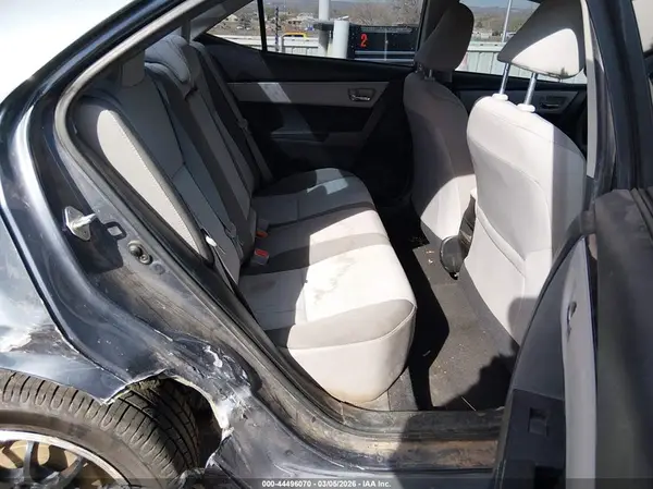 5YFBURHE3JP747939 2018 TOYOTA COROLLA - Image 8