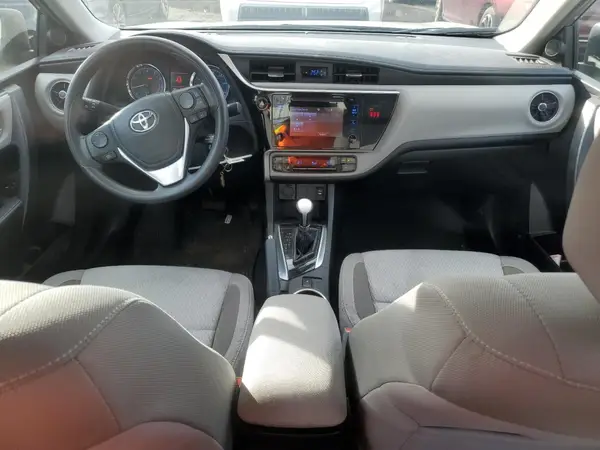 5YFBURHE3JP752168 2018 TOYOTA COROLLA - Image 8