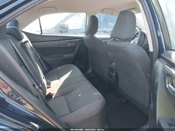 5YFBURHE3JP752400 2018 TOYOTA COROLLA - Image 8