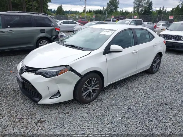 5YFBURHE3JP752784 2018 TOYOTA COROLLA - Image 2