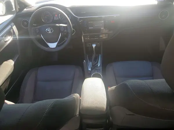 5YFBURHE3JP752851 2018 TOYOTA COROLLA - Image 8
