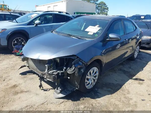5YFBURHE3JP753482 2018 TOYOTA COROLLA - Image 2