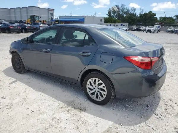 5YFBURHE3JP754311 2018 TOYOTA COROLLA - Image 2