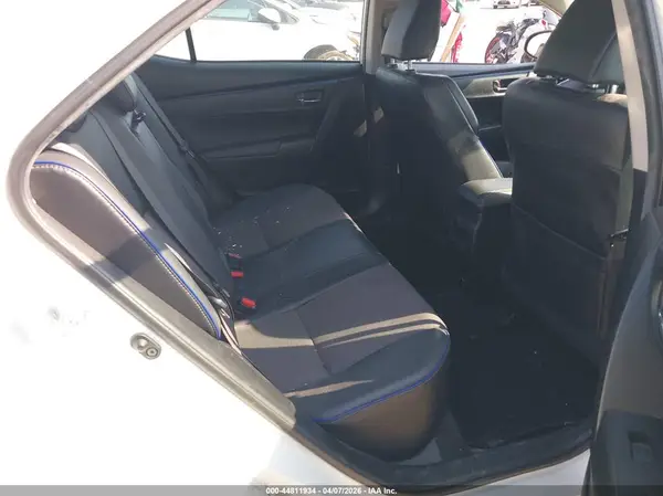 5YFBURHE3JP756088 2018 TOYOTA COROLLA - Image 8