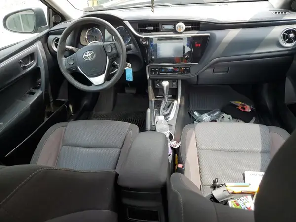 5YFBURHE3JP757404 2018 TOYOTA COROLLA - Image 8