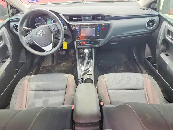 5YFBURHE3JP758469 2018 TOYOTA COROLLA - Image 8