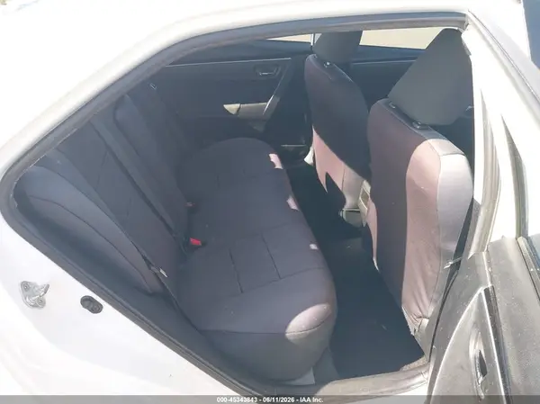 5YFBURHE3JP759718 2018 TOYOTA COROLLA - Image 8