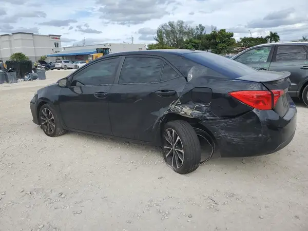 5YFBURHE3JP760142 2018 TOYOTA COROLLA - Image 2