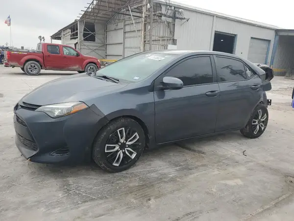 5YFBURHE3JP760867 2018 TOYOTA COROLLA - Image 1